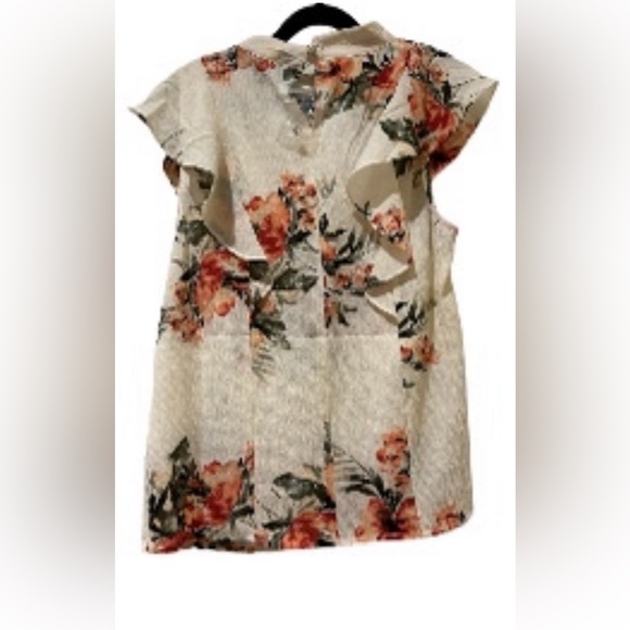 Milk and Honey Cut out Neckline Floral Blouse - Picture 3 of 3